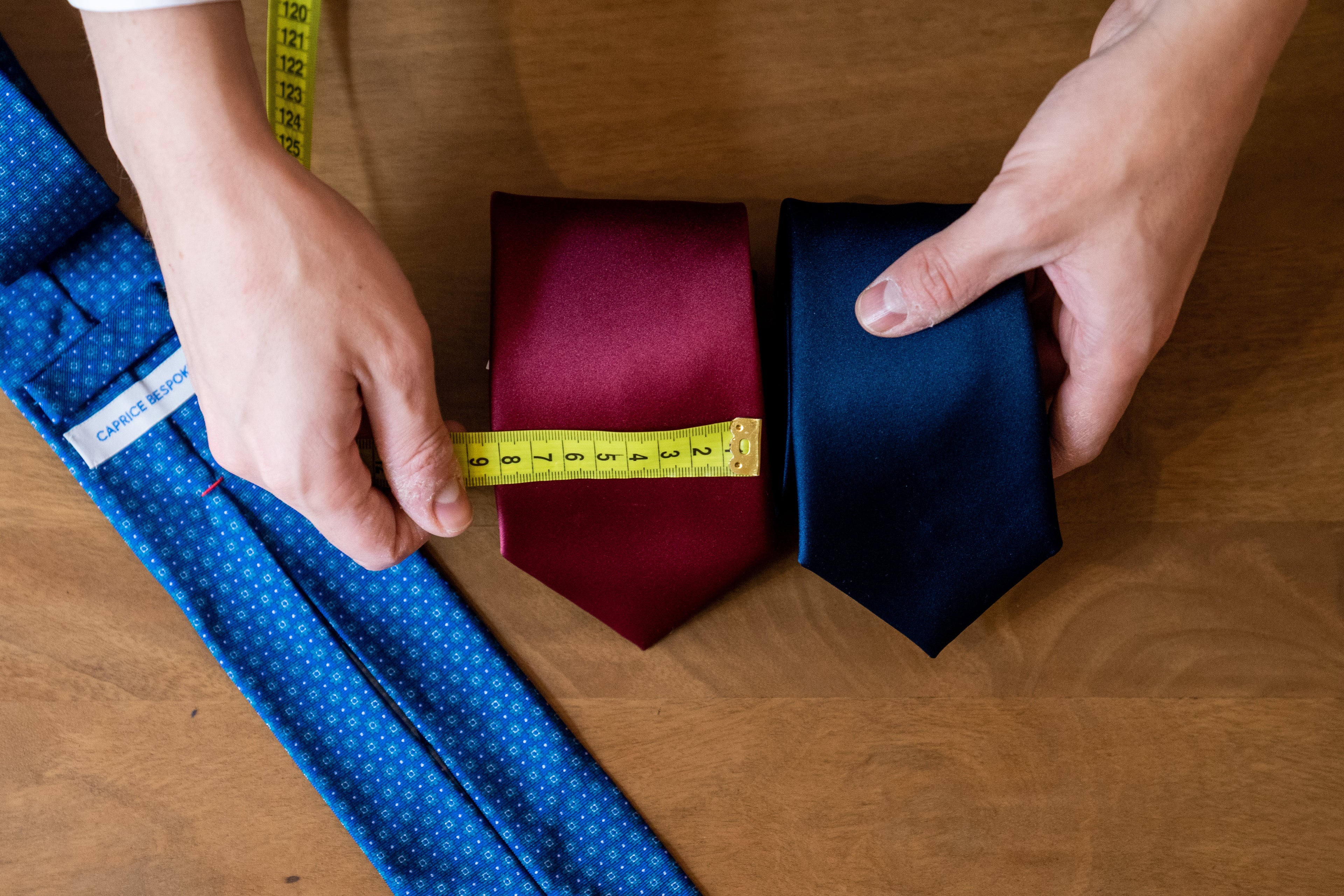 choosing-the-width-of-a-wedding-bespoke-tie-with-a-measuring-tape